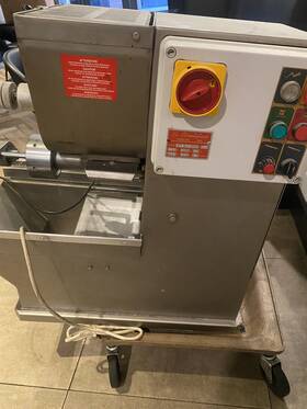 D45-n La Parmigiana Fresh Pasta Machine -