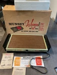 Vintage Munsey Warmer Server Electric Heat Tray Box Euc No 1016PP Works GR8. Fixed Price $19.99.