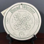 Irish Knot Bread & Bun Warmer Seneca Ceramics 2007 Claddagh Shamrocks Good Luck. Fixed Price $14.00.