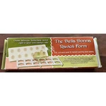 Ravioli Form Press 12 Della Donna Boxed Italian Food Kitchen Cooking Vtg. Fixed Price $15.00.