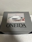 Vintage Oneida Castle Court Silverplate Oval Covered Casserole Dish Pyrex Glass. Fixed Price $15.00.
