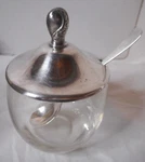 Rogers Oneida Silver-plate Round Glass Bowl Figural Top Lid & Spoon Jelly Sugar. Fixed Price $16.88.