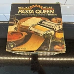 Marcato Deluxe Atlas Pasta Queen Hand Crank Maker Made In Italy 15-4590 Vg. Fixed Price $28.47.
