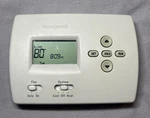 Honeywell 4000 TH4110D1007 Programmable Thermostat 1H/1C Heat Cool Pump. Fixed Price $100.00.