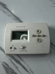 Honeywell 4000 Programmable Thermostat 5-2 Day (TH4110D1007) Working. Fixed Price $42.99.