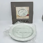 Oneida Georgian Scroll Silverplate Relish Dish With Glass Liner New Box. Fixed Price $19.99.