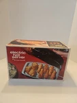 Cornwall Electric Hot Server Model 2615-08 Vintage Warming Tray Never Opened. Fixed Price $30.00.