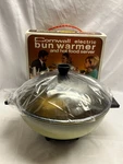 Vintage Cornwall Electric Bun Warmer W/lid Avocado Green W/box!. Fixed Price $39.99.