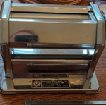 Vitantonio Manual Stainless Steel Pasta Maker Linguini & 6" Spaghetti Attachment. Fixed Price $52.50.