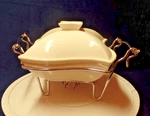 Siena By Godinger Pinwheel Casserole Serving Dish With Stand 1QT. Fixed Price $16.00.