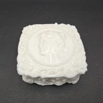 Fostoria Glass Jenny Lind Cameo Milk Handkerchief Candy Box With Cover. Fixed Price $34.97.