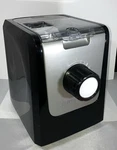 Curtis Stone Pasta Maker With 8 Shaping Discs-black-new Box. Fixed Price $59.97.